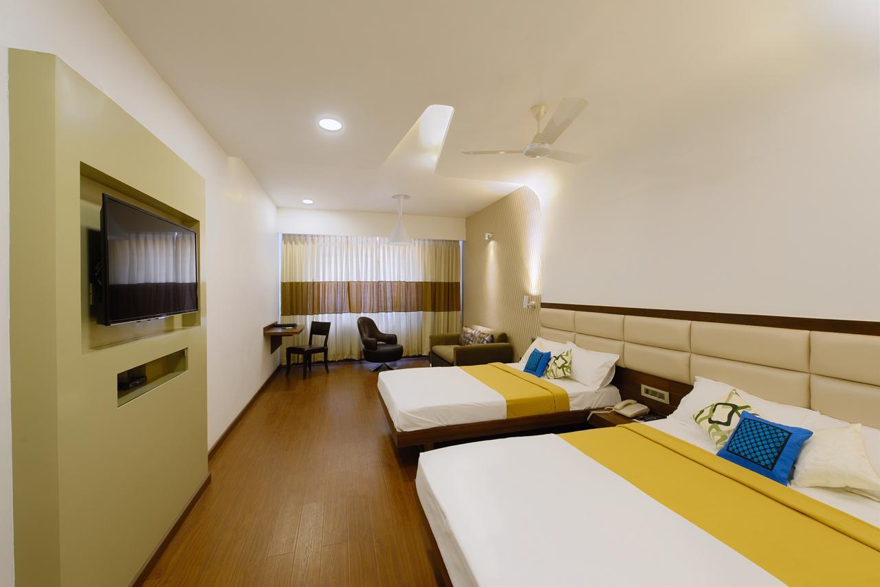 Hotel Priyadarshini Pride Hospet Exterior photo