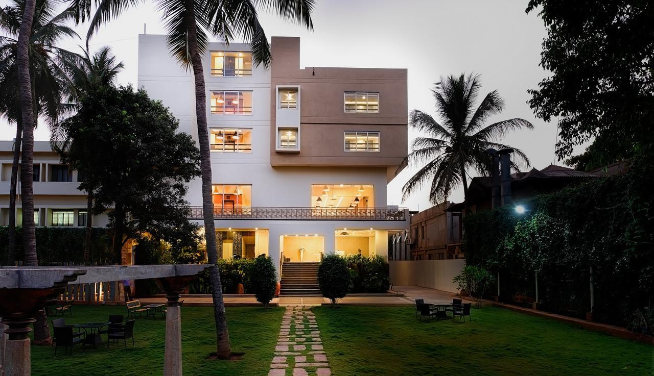 Hotel Priyadarshini Pride Hospet Exterior photo